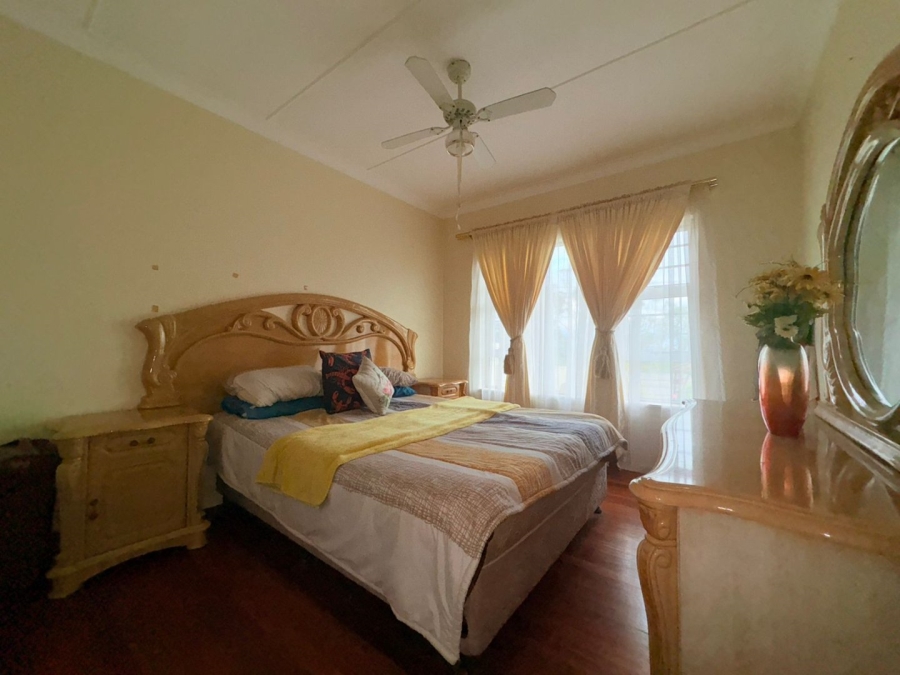 7 Bedroom Property for Sale in Sunnyridge Eastern Cape